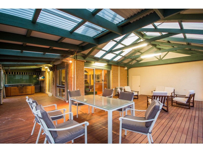 4 Wandana Street, Mooroolbark VIC 3138