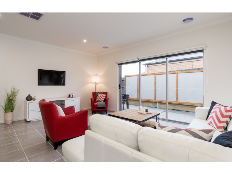 2/26 Tamworth Road, Kilsyth VIC 3137