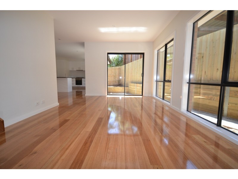 2A Wentworth Street, Mooroolbark VIC 3138