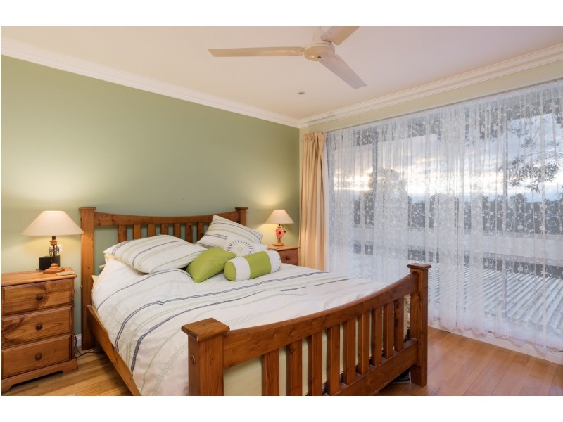 53 Woodville Road, Mooroolbark VIC 3138