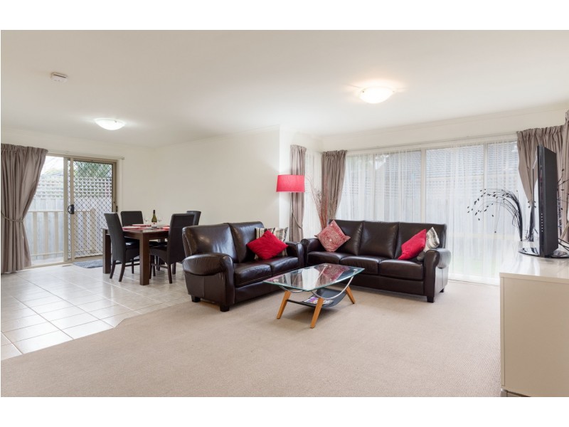 20a Dryden Concourse, Mooroolbark VIC 3138