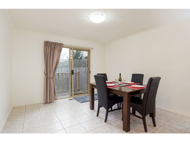 20a Dryden Concourse, Mooroolbark VIC 3138