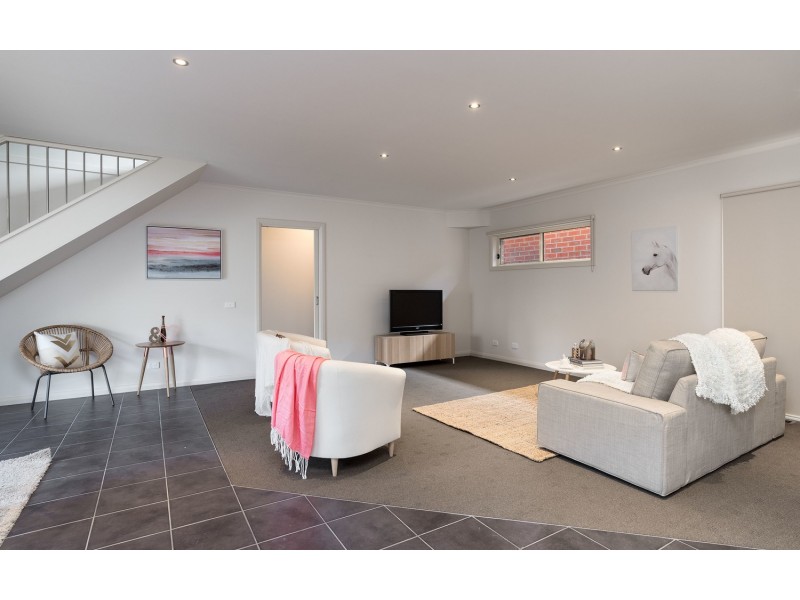 3/12 Laird Street, Croydon VIC 3136