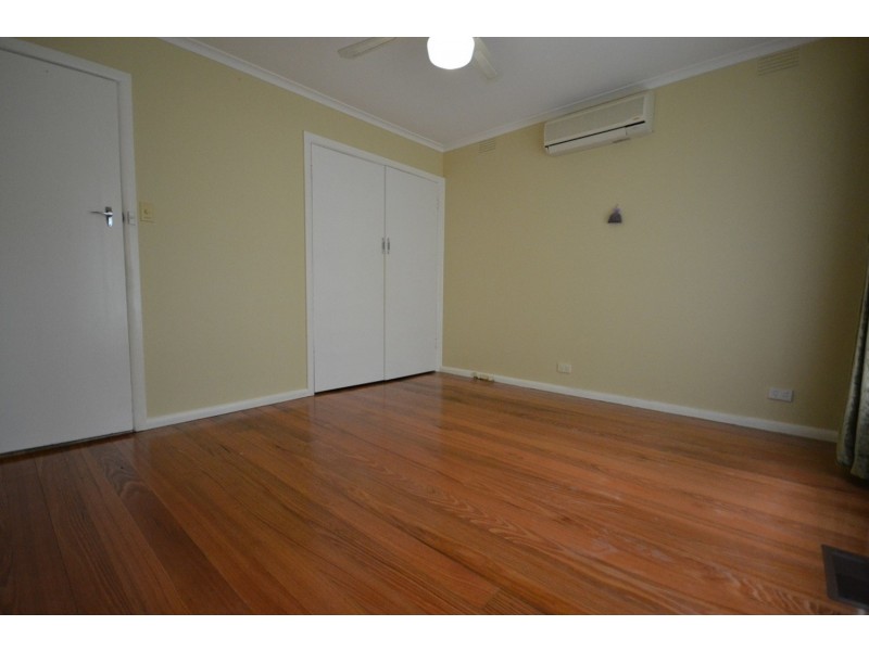 98 Winyard Drive, Mooroolbark VIC 3138