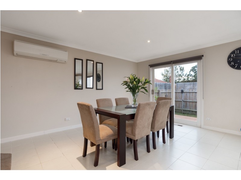 15a Diane Crescent, Mooroolbark VIC 3138