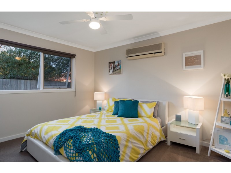 15a Diane Crescent, Mooroolbark VIC 3138