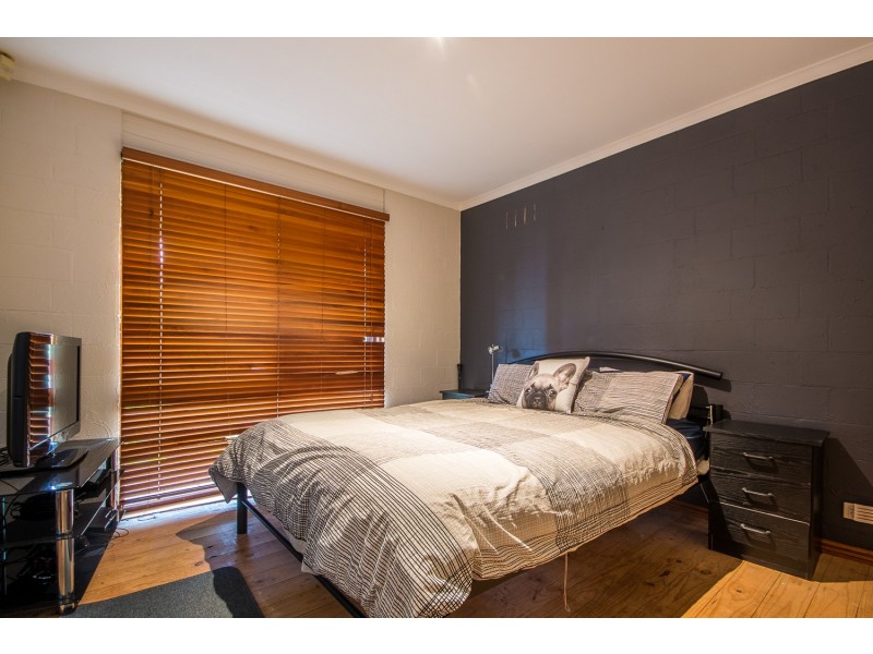 17 Barina Avenue, Mooroolbark VIC 3138