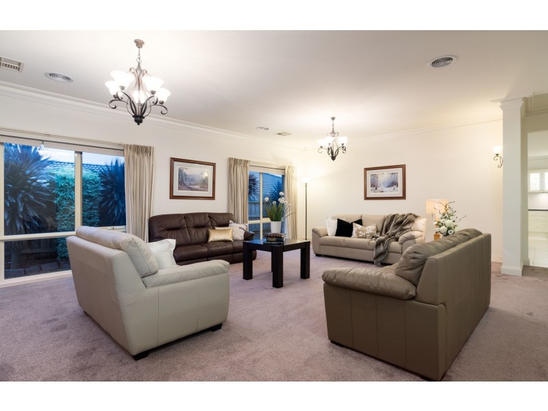 67 Larbert Road, Mooroolbark VIC 3138