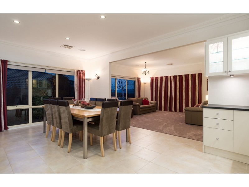 67 Larbert Road, Mooroolbark VIC 3138