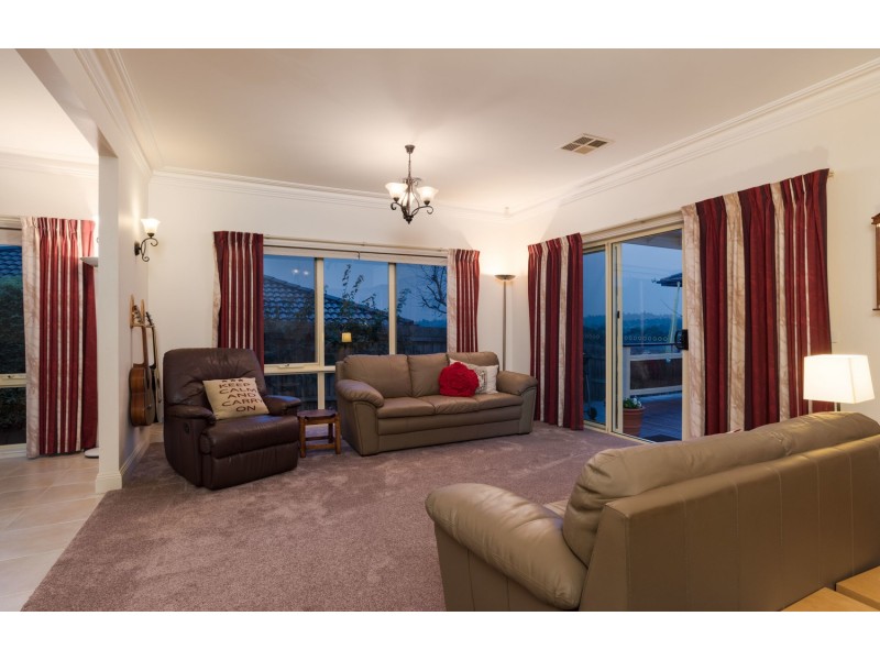 67 Larbert Road, Mooroolbark VIC 3138