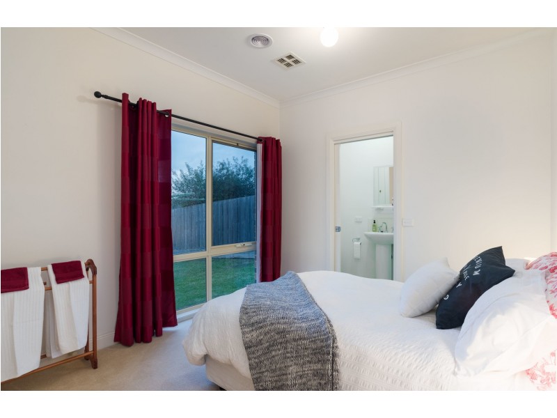 67 Larbert Road, Mooroolbark VIC 3138