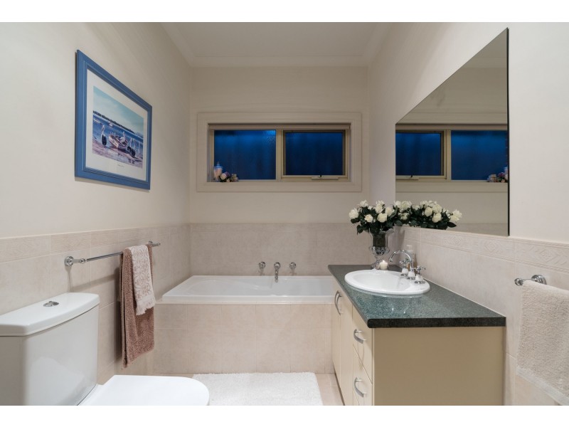 67 Larbert Road, Mooroolbark VIC 3138