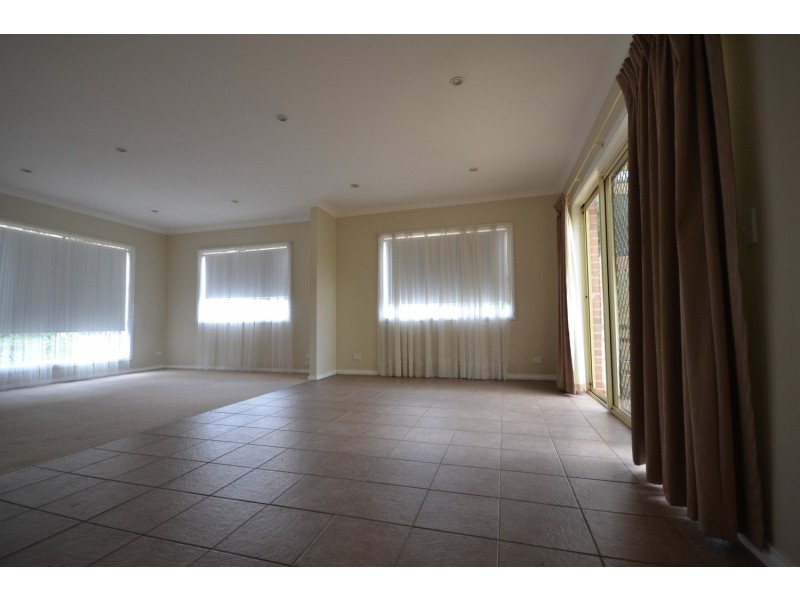 4/114 Croydon Road, Croydon VIC 3136
