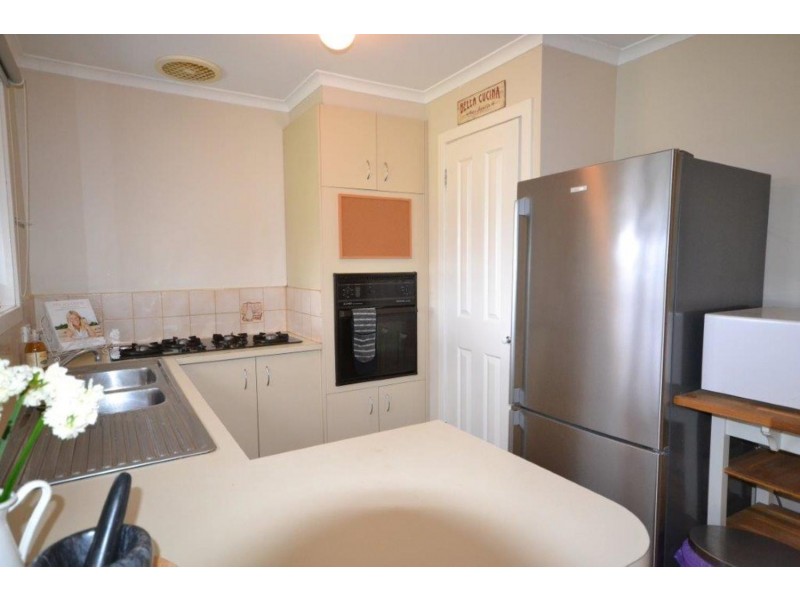 8 Milgate Court, Mooroolbark VIC 3138