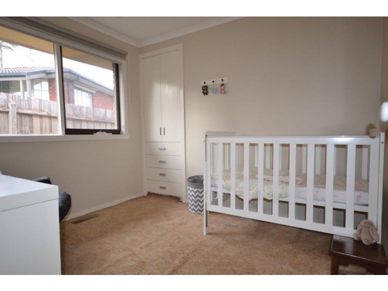 8 Milgate Court, Mooroolbark VIC 3138