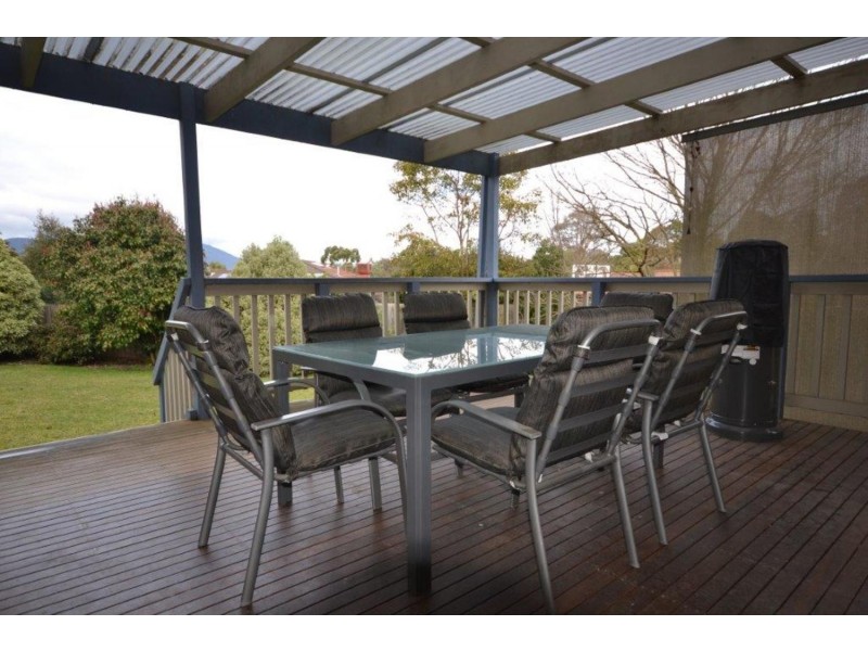 8 Milgate Court, Mooroolbark VIC 3138