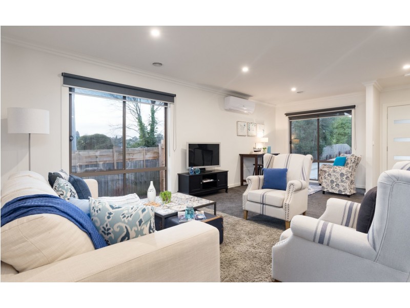 51a Longfellow Avenue, Mooroolbark VIC 3138