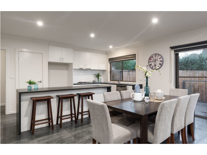 51a Longfellow Avenue, Mooroolbark VIC 3138