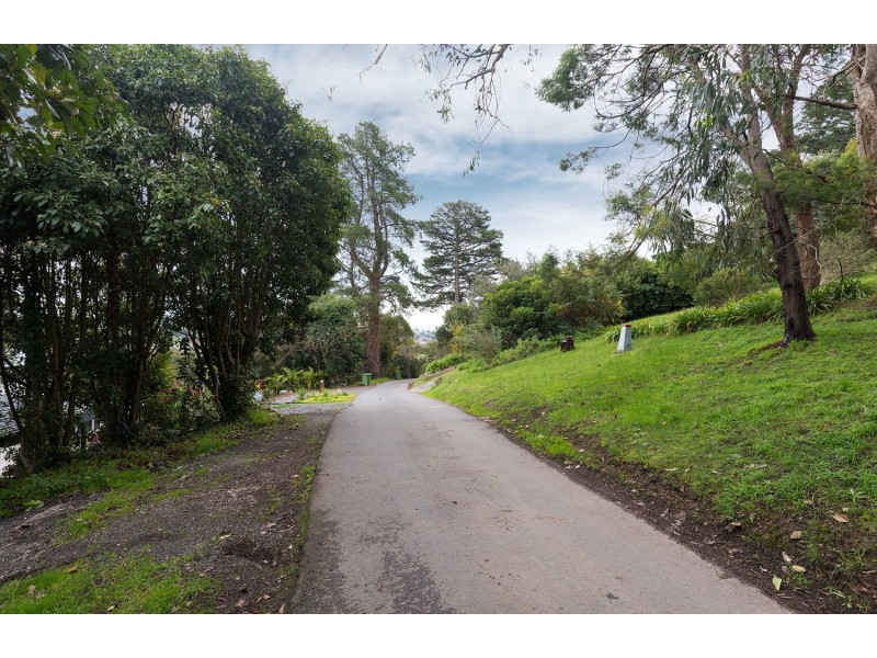 16 Cobden Crescent, Lilydale VIC 3140