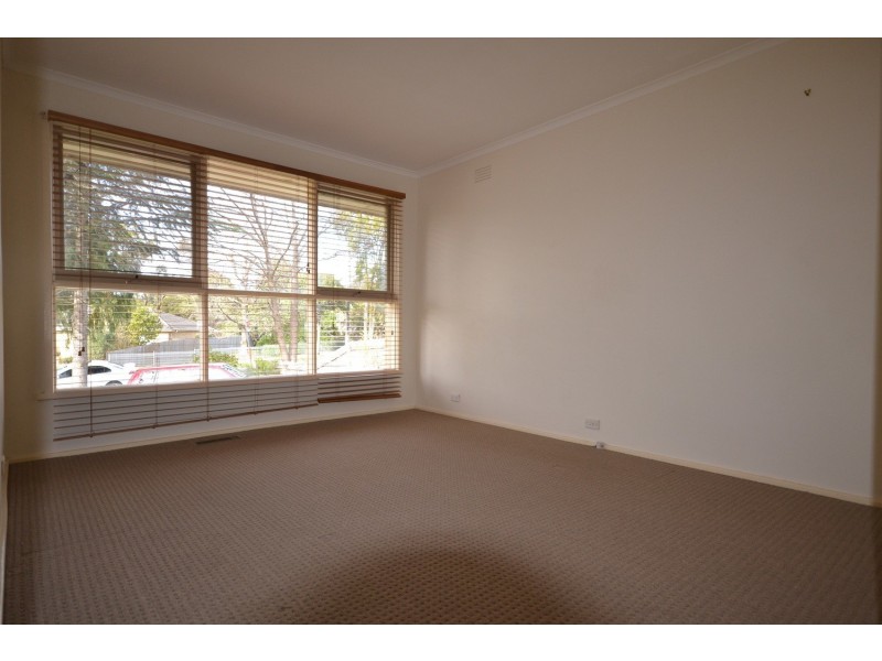 32 Dryden Concourse, Mooroolbark VIC 3138