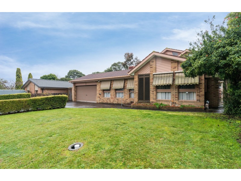 87 Blackburn Road, Mooroolbark VIC 3138