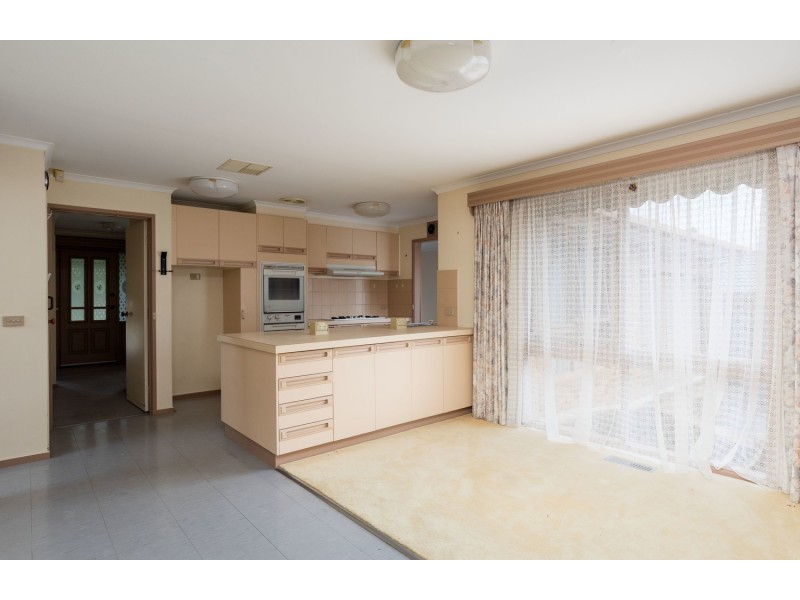 87 Blackburn Road, Mooroolbark VIC 3138