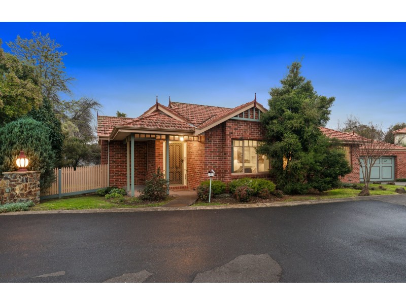 1/18-20 Hull Road, Croydon VIC 3136
