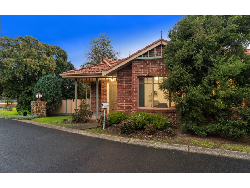 1/18-20 Hull Road, Croydon VIC 3136