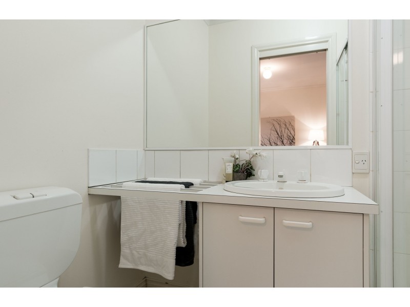 1/18-20 Hull Road, Croydon VIC 3136