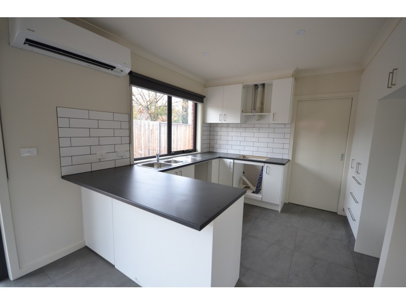 2/4 Shield Court, Kilsyth VIC 3137