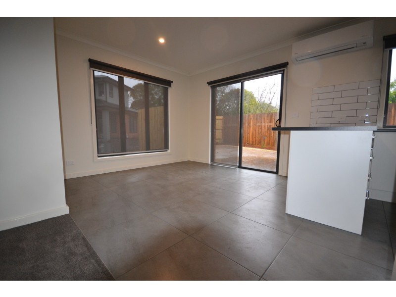 2/4 Shield Court, Kilsyth VIC 3137