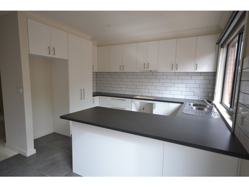 3/4 Shield Court, Kilsyth VIC 3137