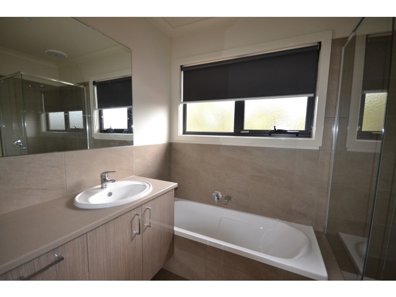 3/4 Shield Court, Kilsyth VIC 3137