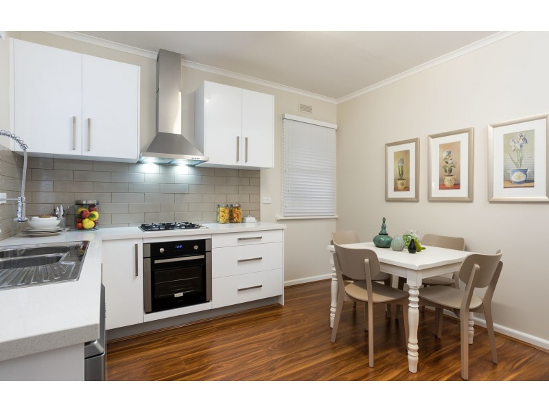 15 Farnley Street, Croydon VIC 3136