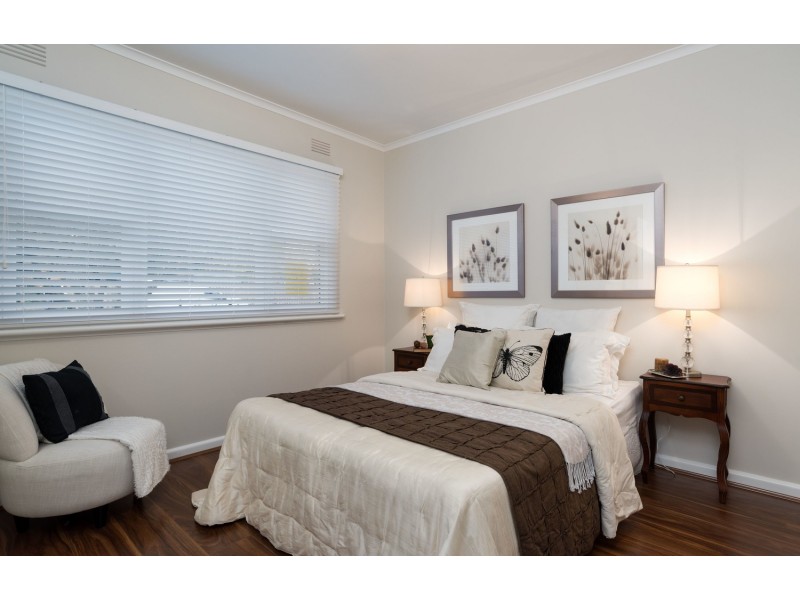 15 Farnley Street, Croydon VIC 3136