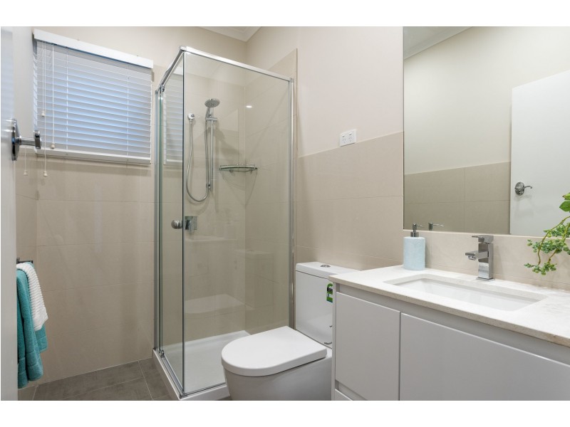 15 Farnley Street, Croydon VIC 3136