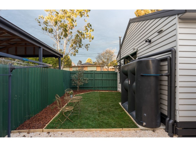 15 Farnley Street, Croydon VIC 3136