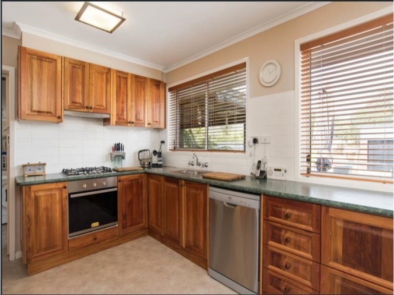 140 Lomond Avenue, Kilsyth VIC 3137