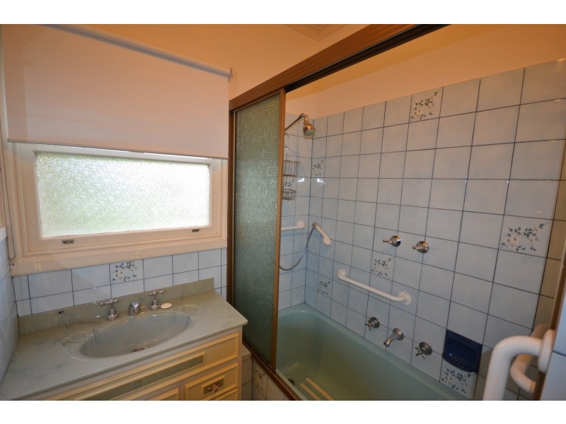 86 Mount View Parade, Croydon VIC 3136