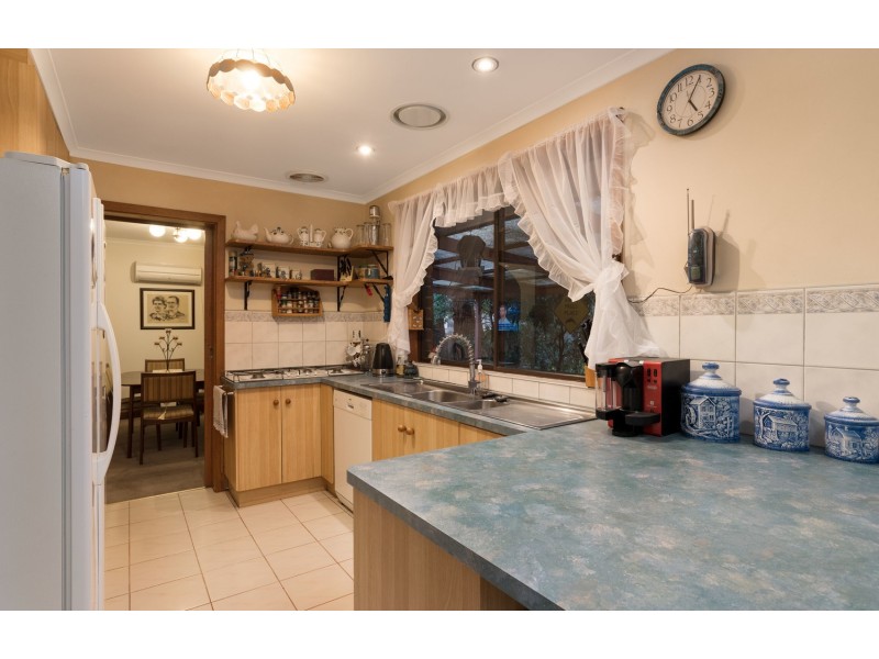 9 Cornelia Close, Kilsyth VIC 3137