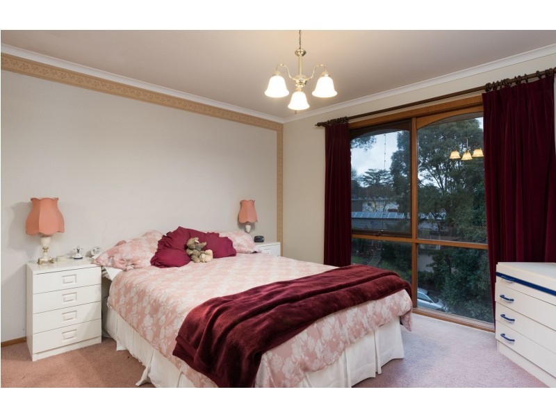 9 Cornelia Close, Kilsyth VIC 3137