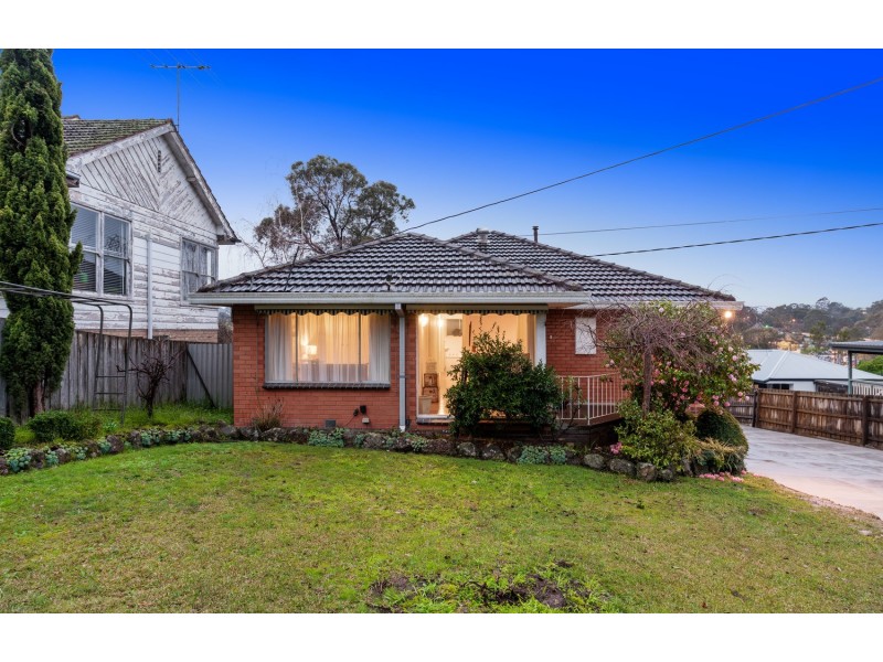 14 Central Avenue, Mooroolbark VIC 3138