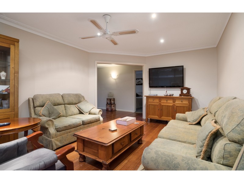 14 Central Avenue, Mooroolbark VIC 3138