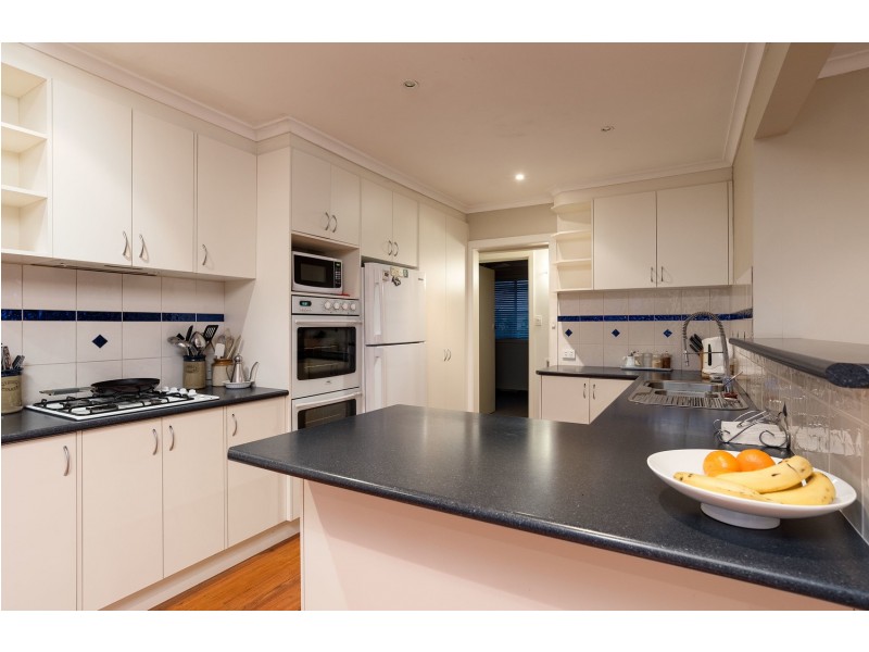 14 Central Avenue, Mooroolbark VIC 3138