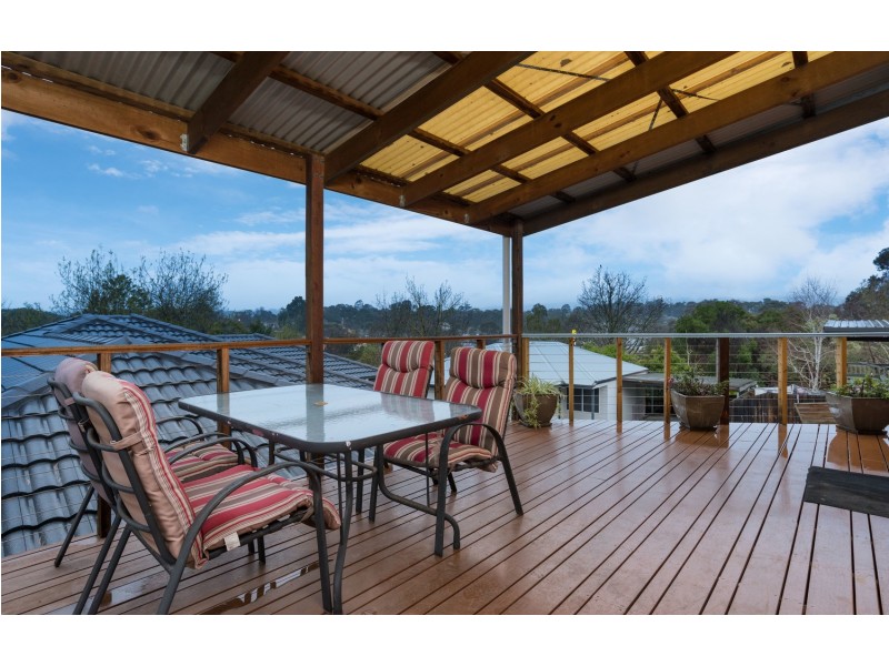 14 Central Avenue, Mooroolbark VIC 3138