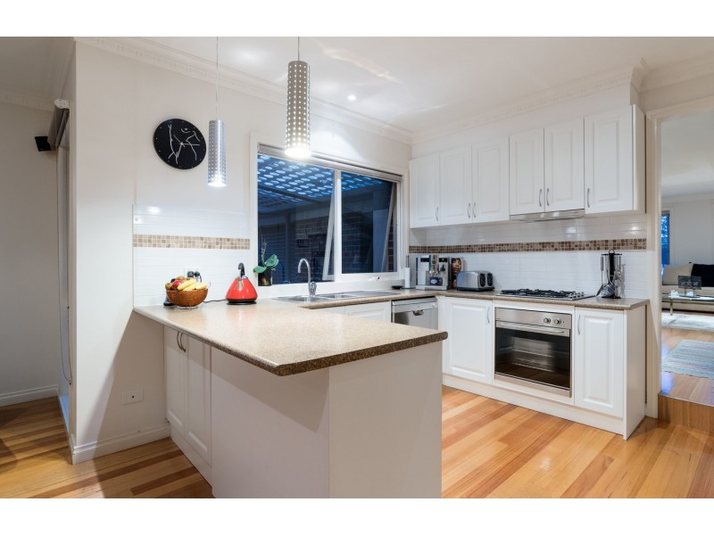 3 Diane Crescent, Mooroolbark VIC 3138