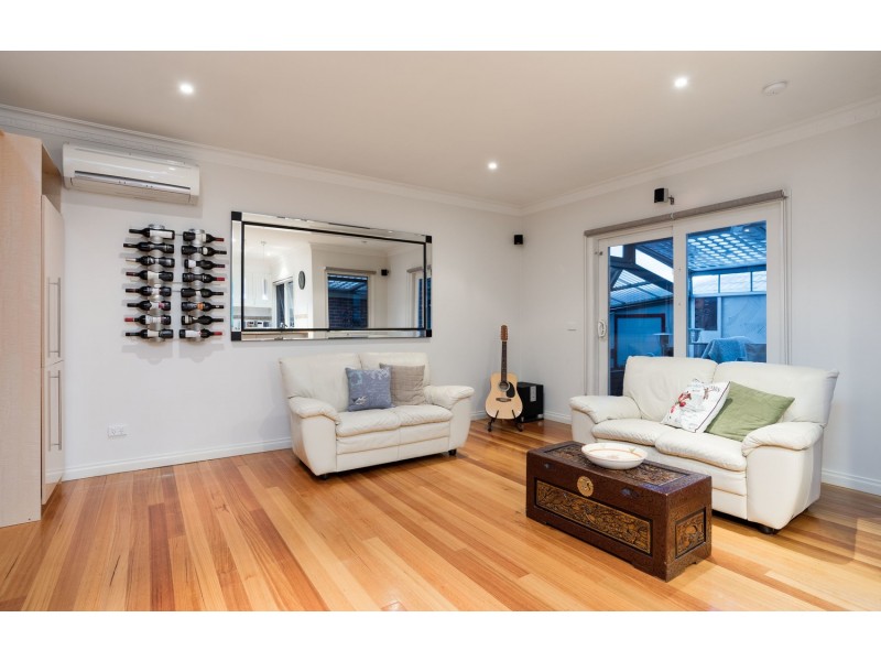 3 Diane Crescent, Mooroolbark VIC 3138