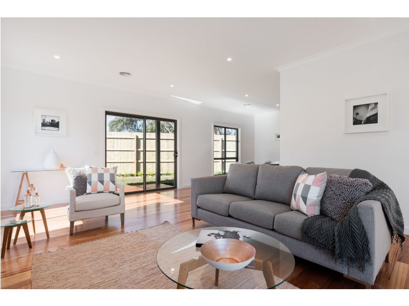 31 Balcombe Avenue, Mooroolbark VIC 3138