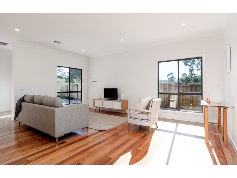 31 Balcombe Avenue, Mooroolbark VIC 3138