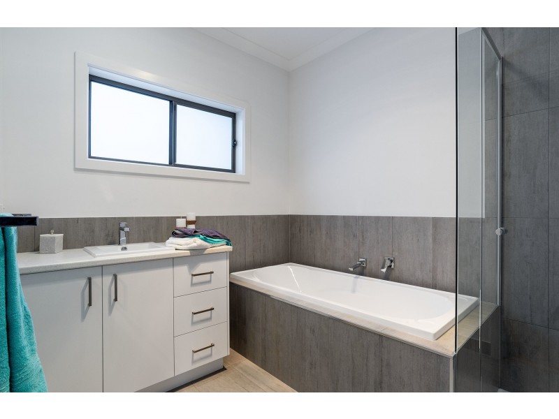 31 Balcombe Avenue, Mooroolbark VIC 3138